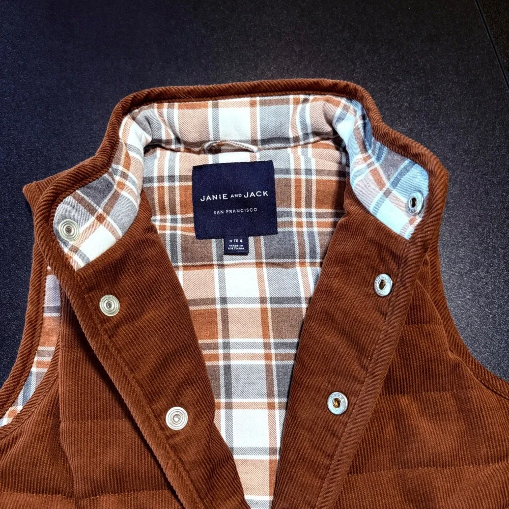 Janie and Jack quilted corduroy vest snap front rust brown size 3-4 years winter